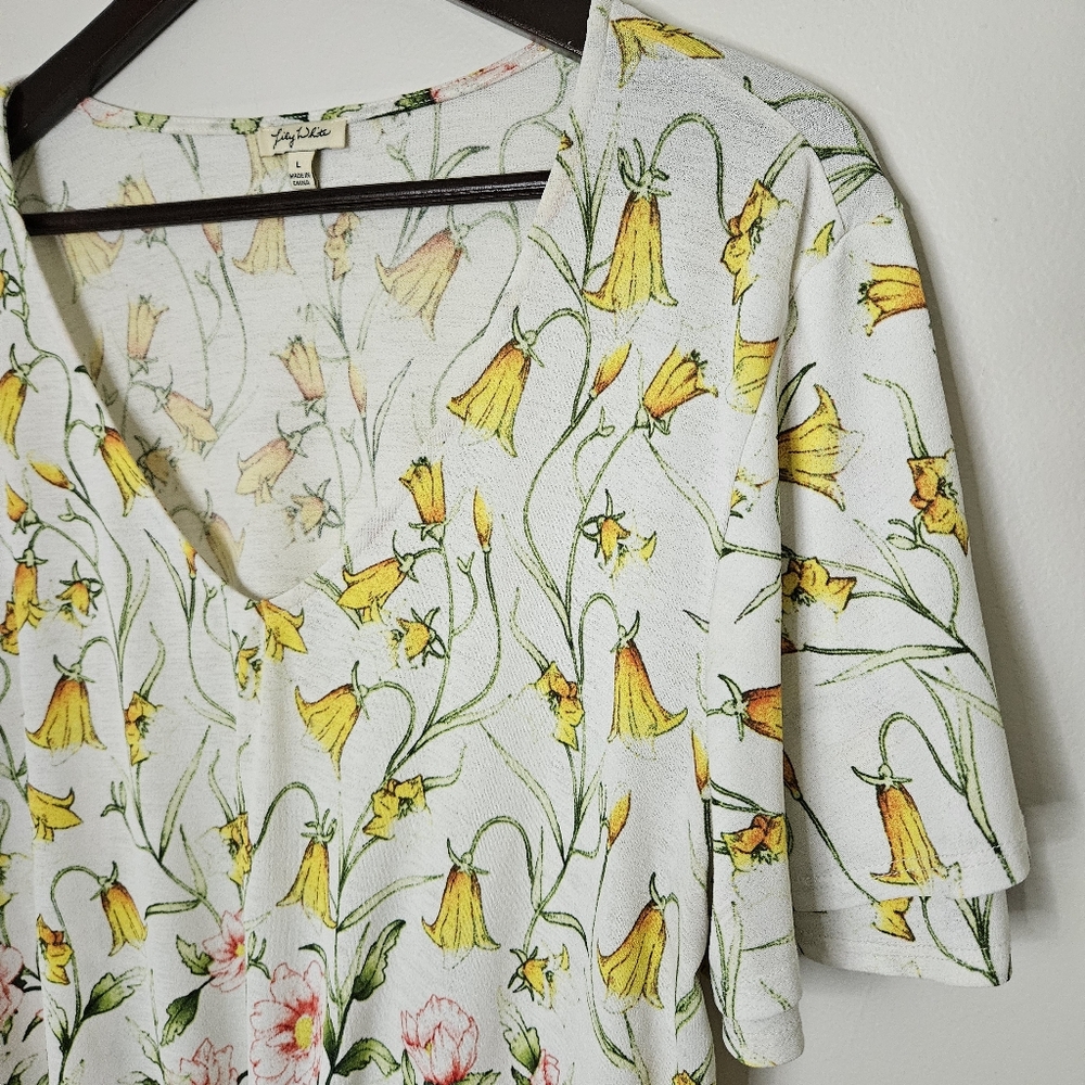 Lily White Blouse Floral Print Top Yellow Pink Green V-Neck Tie Front Casual - Picture 2 of 8